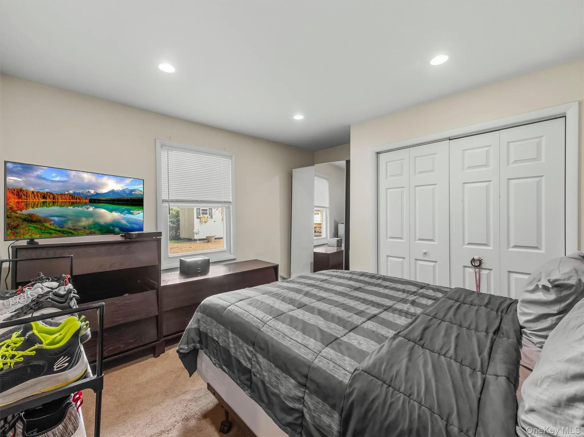 The Guest bedroom. Plenty of space. The Guest bedroom. Plenty of space.