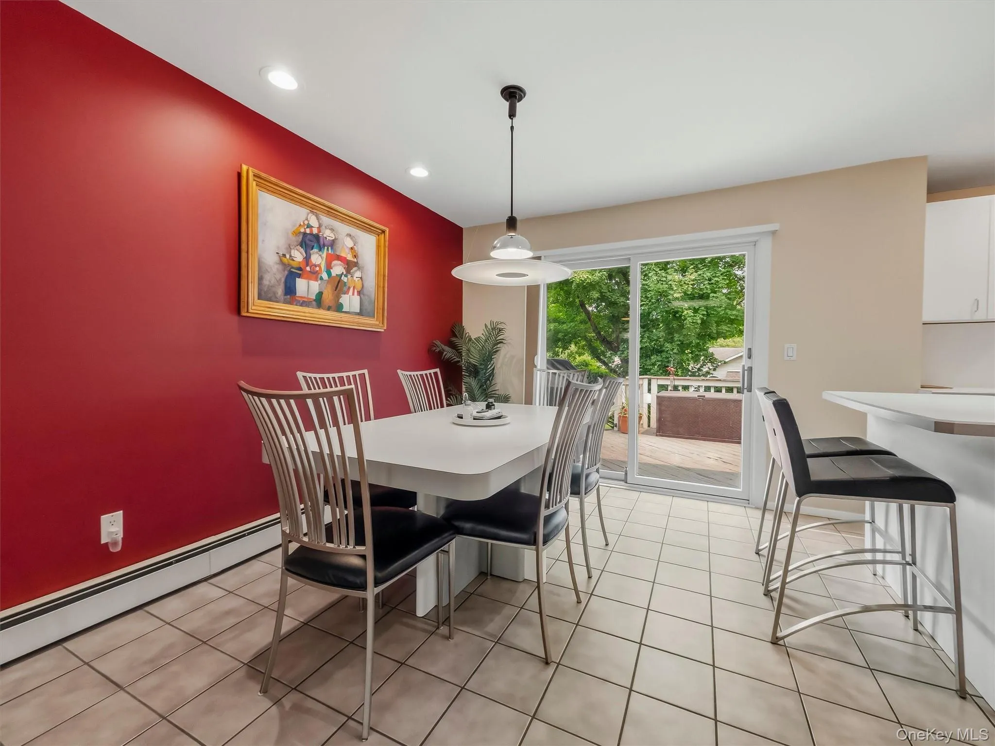 This generously sized Dining room easily accommodates an extended table, making it the perfect setting for formal dinner parties. This generously sized Dining room easily accommodates an extended table, making it the perfect setting for formal dinner parties.