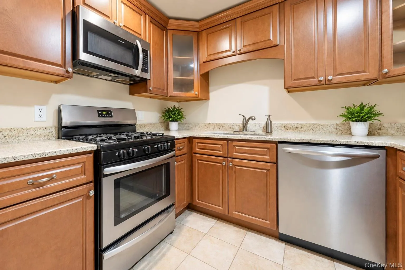 178 Ashley Court, Islip, NY, 2 Bedrooms Bedrooms, 6 Rooms Rooms,2 BathroomsBathrooms,Residential,For Rent,Ashley,0,1027276 178 Ashley Court, Islip, NY, 2 Bedrooms Bedrooms, 6 Rooms Rooms,2 BathroomsBathrooms,Residential,For Rent,Ashley,0,1027276