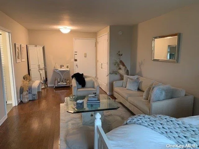 1 Bay Club Drive, New York, NY, 2 Rooms Rooms,1 BathroomBathrooms,Residential Lease,For Rent,Bay Club,0,1027284 1 Bay Club Drive, New York, NY, 2 Rooms Rooms,1 BathroomBathrooms,Residential Lease,For Rent,Bay Club,0,1027284