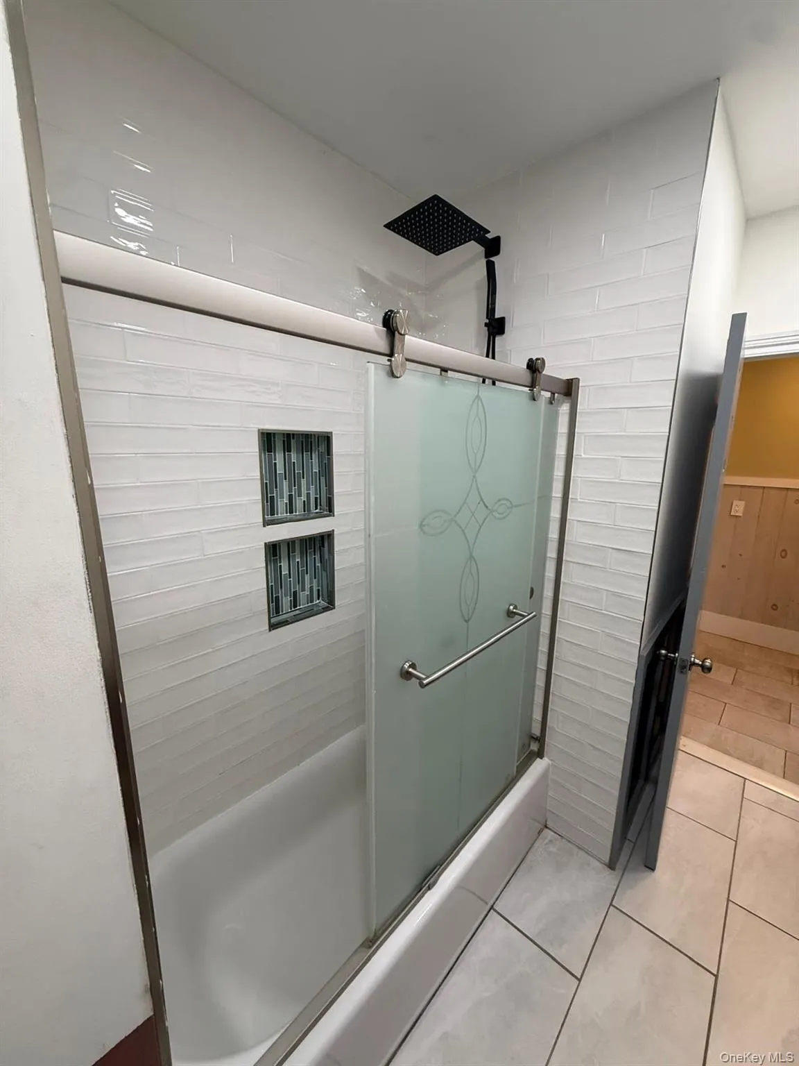 149 Kingsbridge Road, Mount Vernon, NY, 3 Bedrooms Bedrooms, 5 Rooms Rooms,1 BathroomBathrooms,Residential Lease,For Rent,Kingsbridge,0,1027286 149 Kingsbridge Road, Mount Vernon, NY, 3 Bedrooms Bedrooms, 5 Rooms Rooms,1 BathroomBathrooms,Residential Lease,For Rent,Kingsbridge,0,1027286