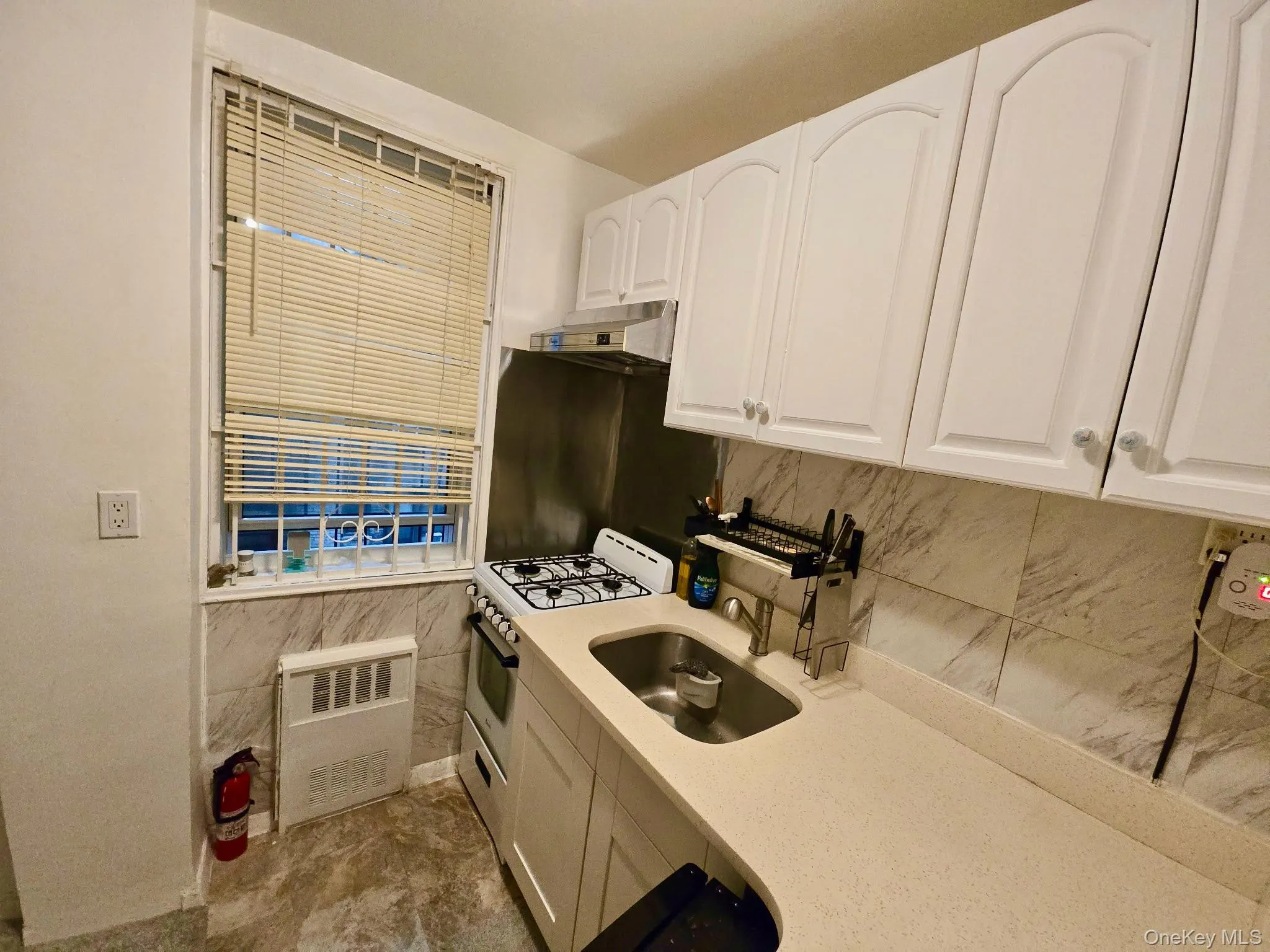 143-40 41 Avenue, New York, NY, 3 Rooms Rooms,1 BathroomBathrooms,Residential,For Rent,41,0,1027287 143-40 41 Avenue, New York, NY, 3 Rooms Rooms,1 BathroomBathrooms,Residential,For Rent,41,0,1027287