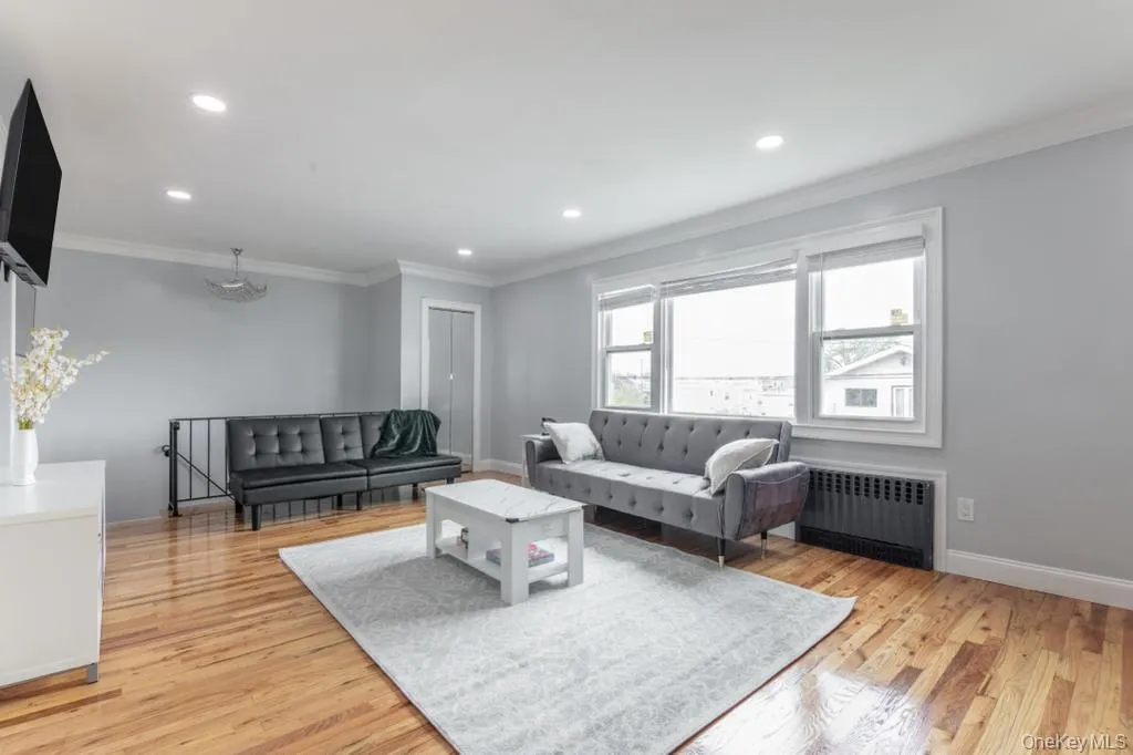 14641 224th Street, New York, NY, 3 Bedrooms Bedrooms, 6 Rooms Rooms,1 BathroomBathrooms,Residential Lease,For Rent,224th,0,1027288 14641 224th Street, New York, NY, 3 Bedrooms Bedrooms, 6 Rooms Rooms,1 BathroomBathrooms,Residential Lease,For Rent,224th,0,1027288