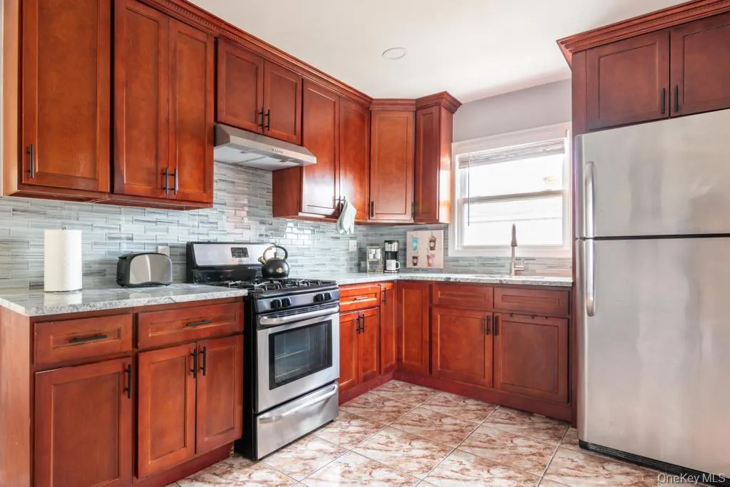 14641 224th Street, New York, NY, 3 Bedrooms Bedrooms, 6 Rooms Rooms,1 BathroomBathrooms,Residential Lease,For Rent,224th,0,1027288 14641 224th Street, New York, NY, 3 Bedrooms Bedrooms, 6 Rooms Rooms,1 BathroomBathrooms,Residential Lease,For Rent,224th,0,1027288