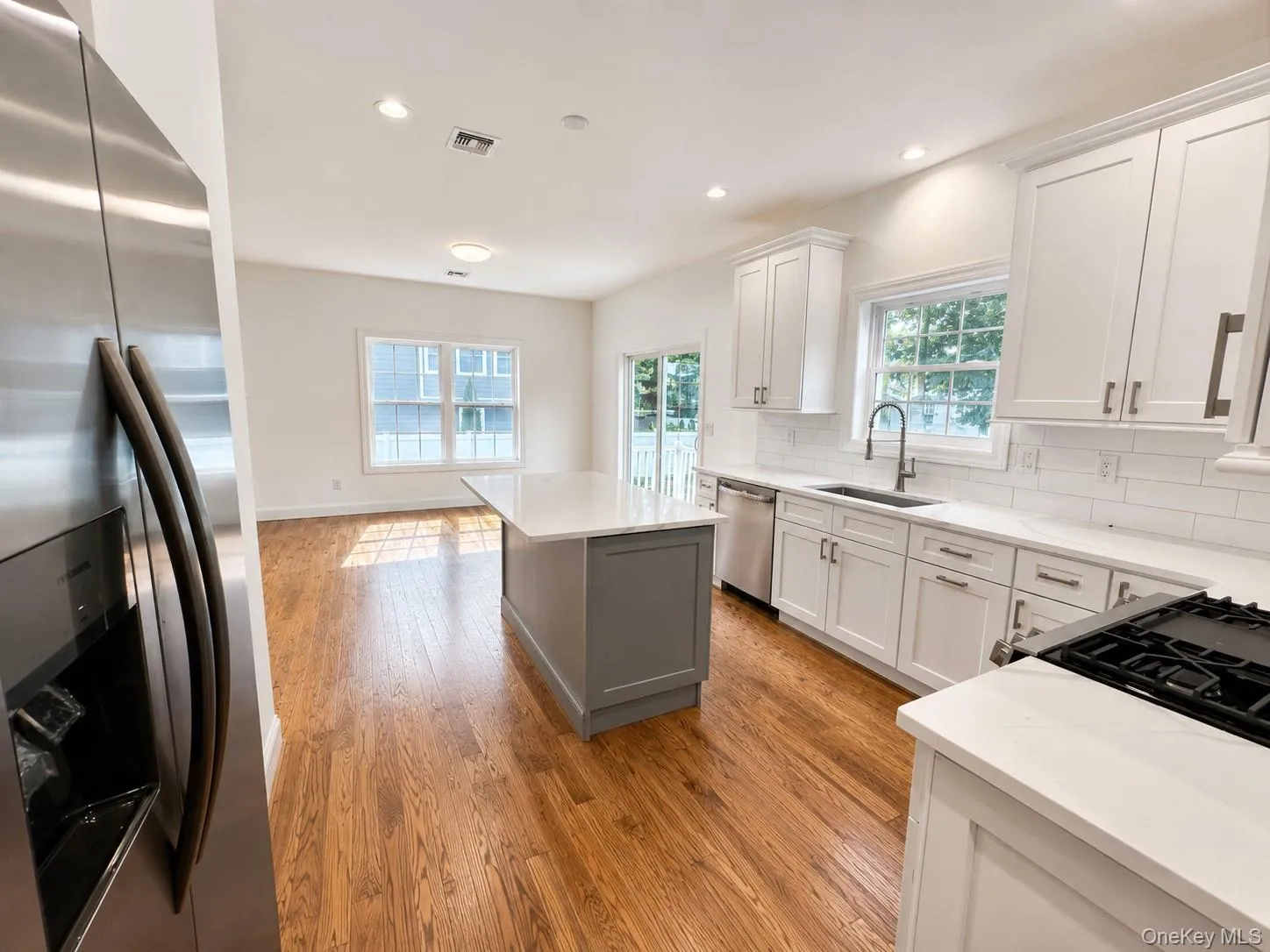 7 Edgewater Drive, Brookhaven, NY, 3 Bedrooms Bedrooms, 7 Rooms Rooms,2 BathroomsBathrooms,Residential,For Rent,Edgewater,0,1027292 7 Edgewater Drive, Brookhaven, NY, 3 Bedrooms Bedrooms, 7 Rooms Rooms,2 BathroomsBathrooms,Residential,For Rent,Edgewater,0,1027292