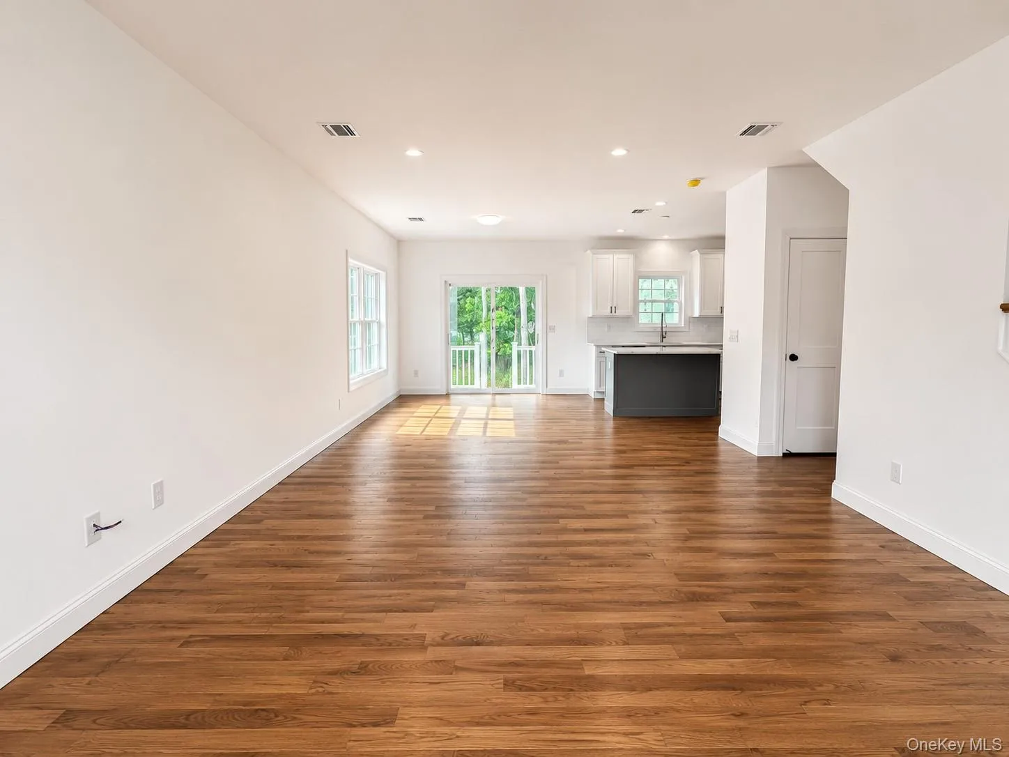 7 Edgewater Drive, Brookhaven, NY, 3 Bedrooms Bedrooms, 7 Rooms Rooms,2 BathroomsBathrooms,Residential,For Rent,Edgewater,0,1027292 7 Edgewater Drive, Brookhaven, NY, 3 Bedrooms Bedrooms, 7 Rooms Rooms,2 BathroomsBathrooms,Residential,For Rent,Edgewater,0,1027292