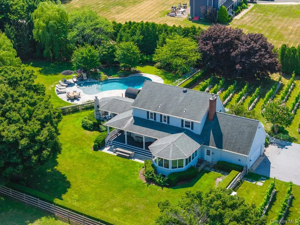 1810 Main Road, Riverhead, NY, 4 Bedrooms Bedrooms, 9 Rooms Rooms,3 BathroomsBathrooms,Residential,For Rent,Main,0,1027302 1810 Main Road, Riverhead, NY, 4 Bedrooms Bedrooms, 9 Rooms Rooms,3 BathroomsBathrooms,Residential,For Rent,Main,0,1027302