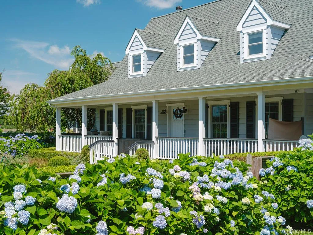 1810 Main Road, Riverhead, NY, 4 Bedrooms Bedrooms, 9 Rooms Rooms,3 BathroomsBathrooms,Residential,For Rent,Main,0,1027302 1810 Main Road, Riverhead, NY, 4 Bedrooms Bedrooms, 9 Rooms Rooms,3 BathroomsBathrooms,Residential,For Rent,Main,0,1027302