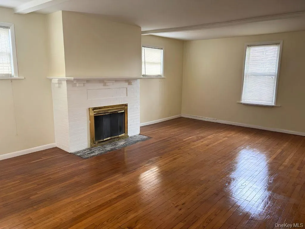 5 Myrtle Street, White Plains, NY, 3 Bedrooms Bedrooms, 5 Rooms Rooms,1 BathroomBathrooms,Residential Lease,For Rent,Myrtle,0,1027303 5 Myrtle Street, White Plains, NY, 3 Bedrooms Bedrooms, 5 Rooms Rooms,1 BathroomBathrooms,Residential Lease,For Rent,Myrtle,0,1027303