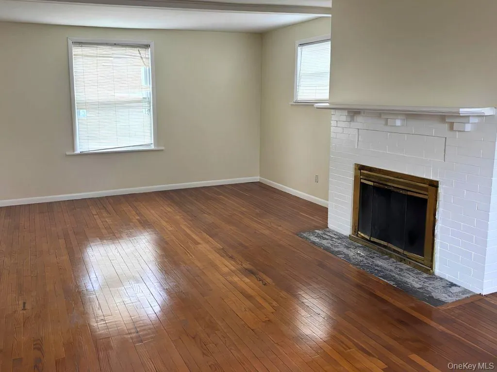5 Myrtle Street, White Plains, NY, 3 Bedrooms Bedrooms, 5 Rooms Rooms,1 BathroomBathrooms,Residential Lease,For Rent,Myrtle,0,1027303 5 Myrtle Street, White Plains, NY, 3 Bedrooms Bedrooms, 5 Rooms Rooms,1 BathroomBathrooms,Residential Lease,For Rent,Myrtle,0,1027303