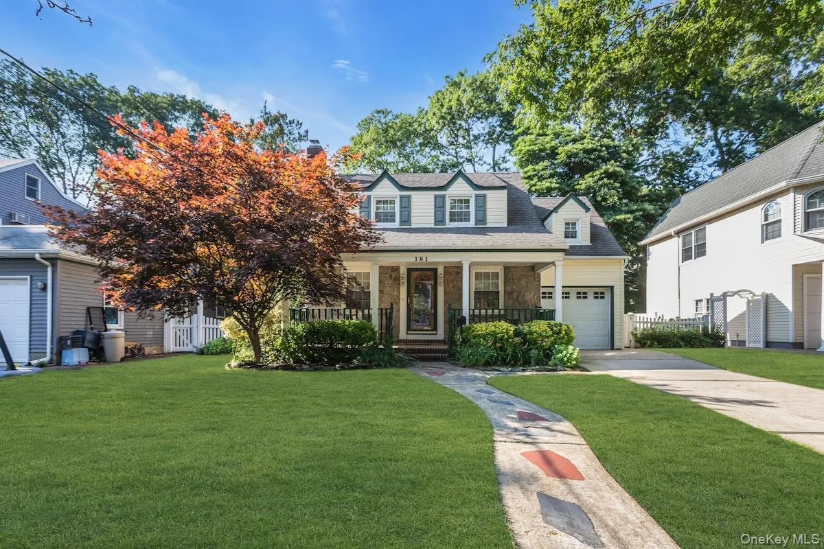 181 Woodbine Avenue, Hempstead, NY, 3 Bedrooms Bedrooms, 7 Rooms Rooms,2 BathroomsBathrooms,Residential,For Rent,Woodbine,0,1027305 181 Woodbine Avenue, Hempstead, NY, 3 Bedrooms Bedrooms, 7 Rooms Rooms,2 BathroomsBathrooms,Residential,For Rent,Woodbine,0,1027305