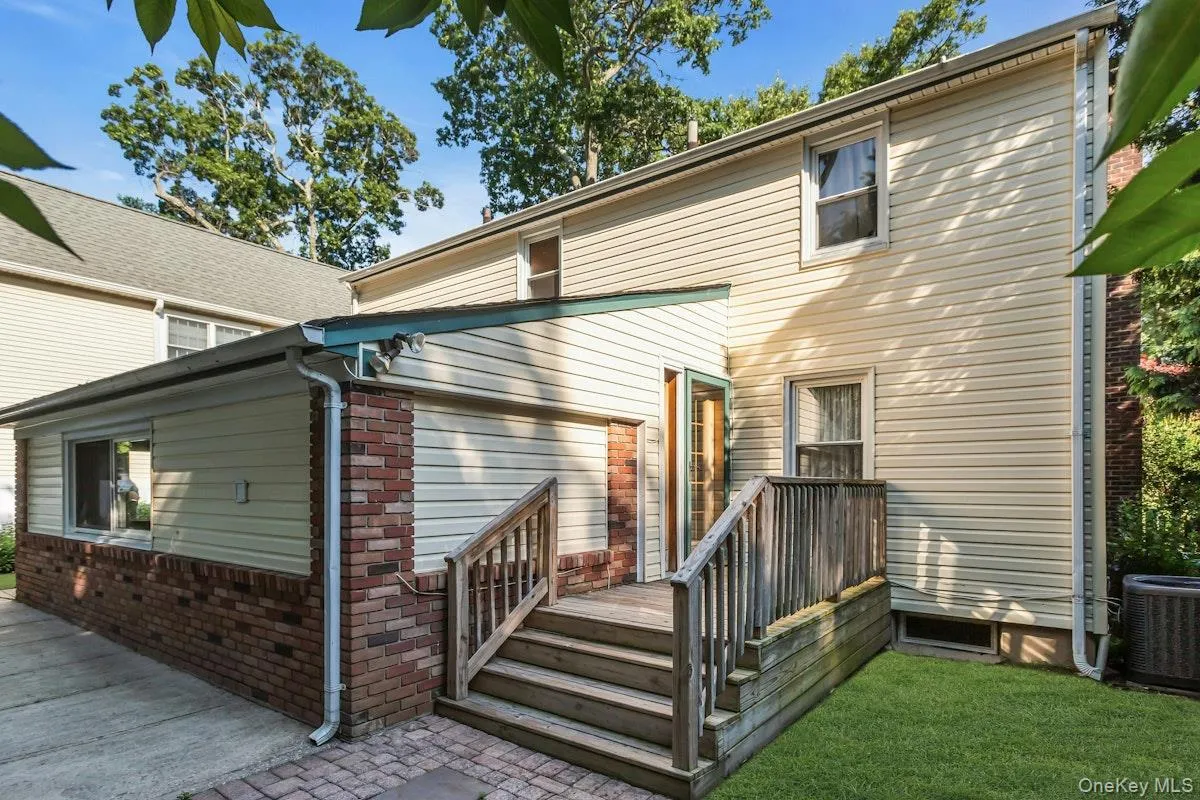 181 Woodbine Avenue, Hempstead, NY, 3 Bedrooms Bedrooms, 7 Rooms Rooms,2 BathroomsBathrooms,Residential,For Rent,Woodbine,0,1027305 181 Woodbine Avenue, Hempstead, NY, 3 Bedrooms Bedrooms, 7 Rooms Rooms,2 BathroomsBathrooms,Residential,For Rent,Woodbine,0,1027305