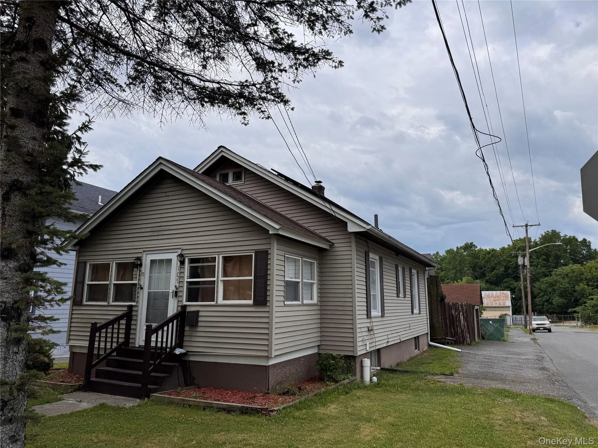 109 Lake Avenue, Middletown, NY, 3 Bedrooms Bedrooms, 13 Rooms Rooms,2 BathroomsBathrooms,Residential Lease,For Rent,Lake,0,1027306 109 Lake Avenue, Middletown, NY, 3 Bedrooms Bedrooms, 13 Rooms Rooms,2 BathroomsBathrooms,Residential Lease,For Rent,Lake,0,1027306