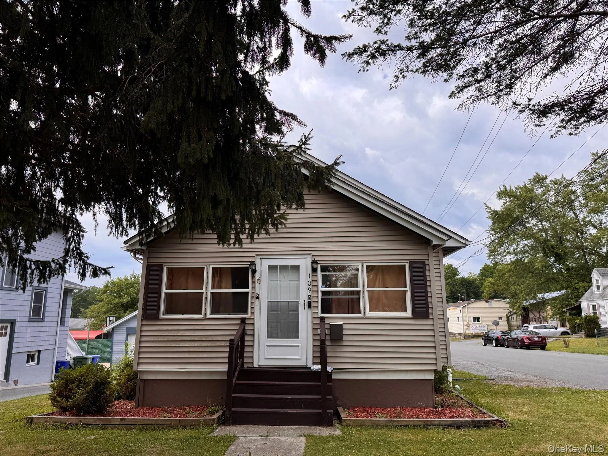109 Lake Avenue, Middletown, NY, 3 Bedrooms Bedrooms, 13 Rooms Rooms,2 BathroomsBathrooms,Residential Lease,For Rent,Lake,0,1027306 109 Lake Avenue, Middletown, NY, 3 Bedrooms Bedrooms, 13 Rooms Rooms,2 BathroomsBathrooms,Residential Lease,For Rent,Lake,0,1027306