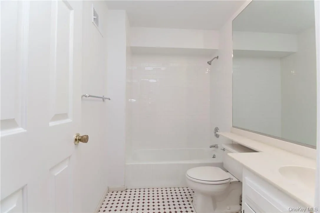 1st Floor Bathroom 1st Floor Bathroom