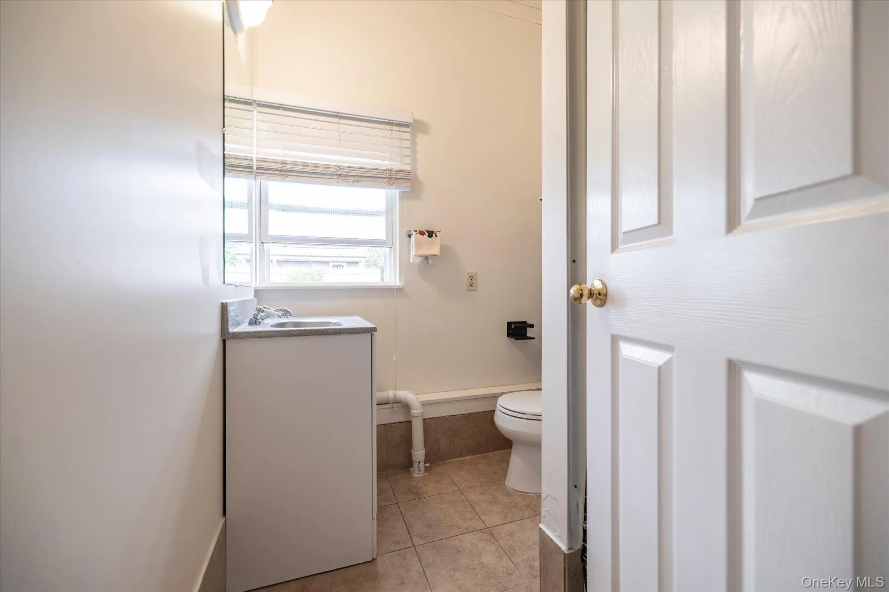 303 Oceanside Parkway, Hempstead, NY, 4 Bedrooms Bedrooms, 8 Rooms Rooms,2 BathroomsBathrooms,Residential,For Rent,Oceanside,0,1027309 303 Oceanside Parkway, Hempstead, NY, 4 Bedrooms Bedrooms, 8 Rooms Rooms,2 BathroomsBathrooms,Residential,For Rent,Oceanside,0,1027309