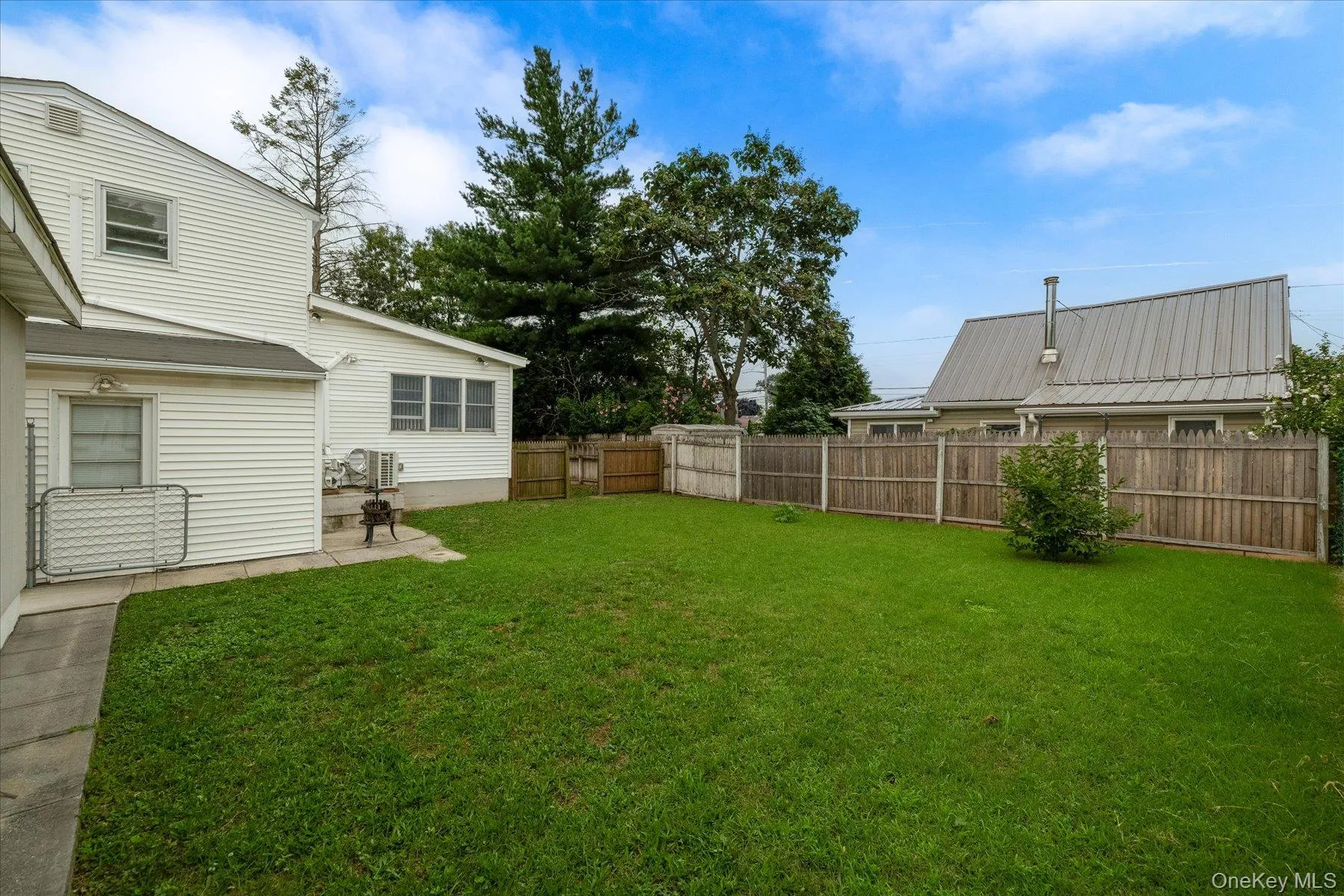303 Oceanside Parkway, Hempstead, NY, 4 Bedrooms Bedrooms, 8 Rooms Rooms,2 BathroomsBathrooms,Residential,For Rent,Oceanside,0,1027309 303 Oceanside Parkway, Hempstead, NY, 4 Bedrooms Bedrooms, 8 Rooms Rooms,2 BathroomsBathrooms,Residential,For Rent,Oceanside,0,1027309