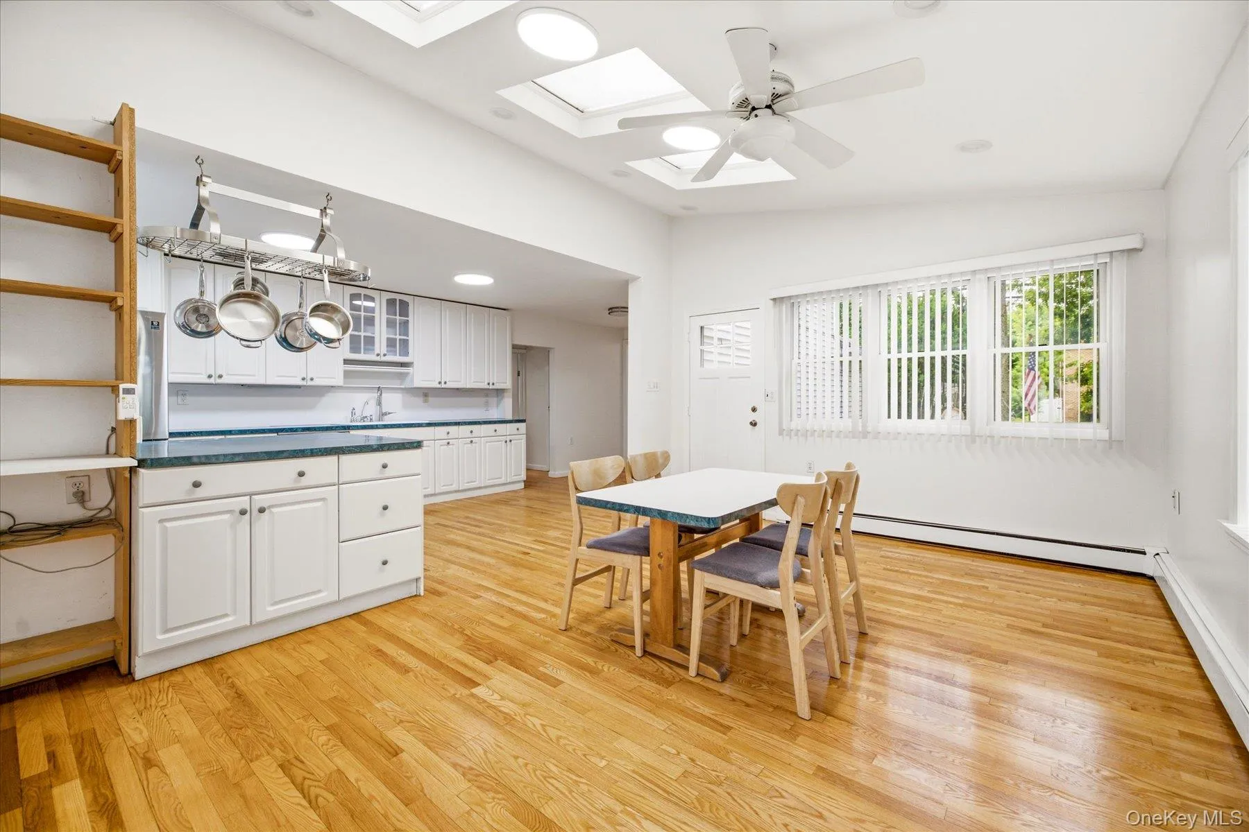 303 Oceanside Parkway, Hempstead, NY, 4 Bedrooms Bedrooms, 8 Rooms Rooms,2 BathroomsBathrooms,Residential,For Rent,Oceanside,0,1027309 303 Oceanside Parkway, Hempstead, NY, 4 Bedrooms Bedrooms, 8 Rooms Rooms,2 BathroomsBathrooms,Residential,For Rent,Oceanside,0,1027309