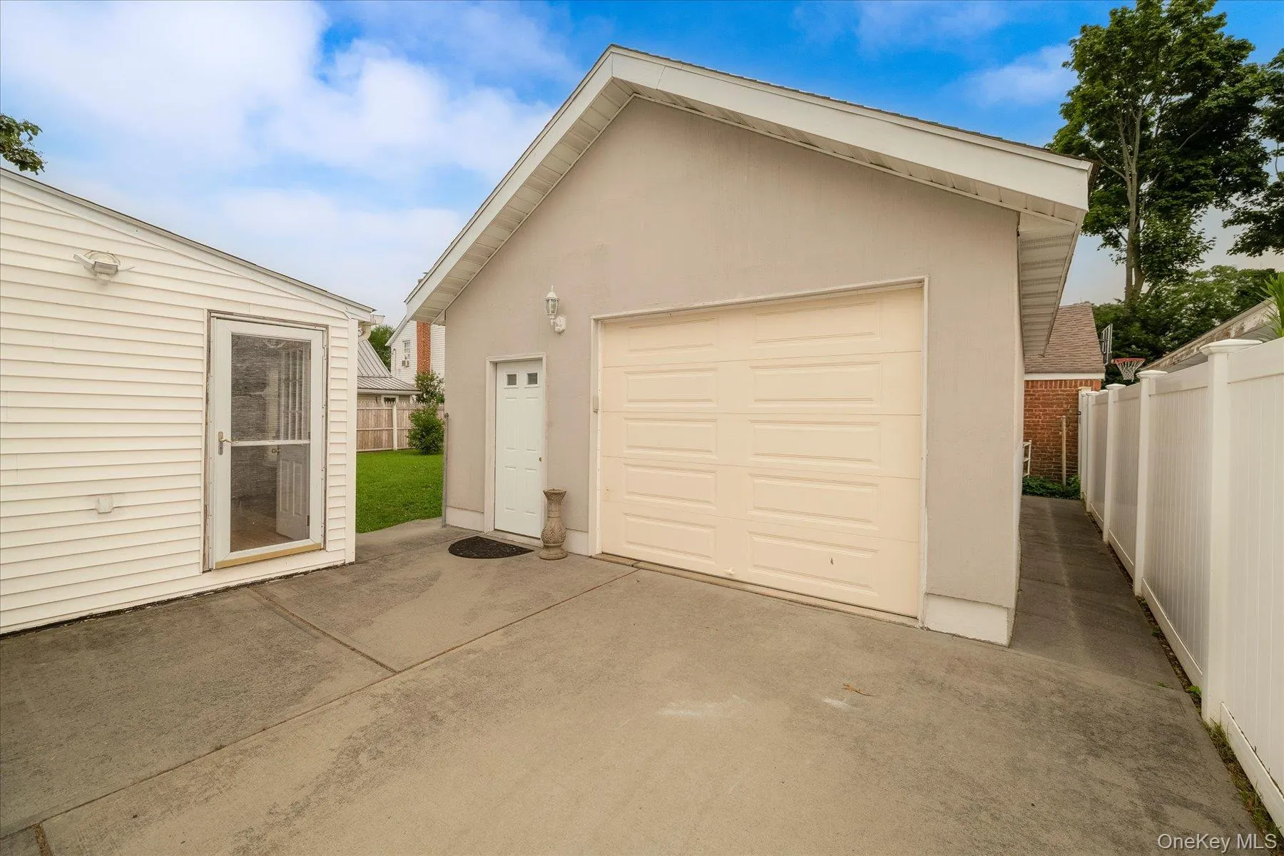 303 Oceanside Parkway, Hempstead, NY, 4 Bedrooms Bedrooms, 8 Rooms Rooms,2 BathroomsBathrooms,Residential,For Rent,Oceanside,0,1027309 303 Oceanside Parkway, Hempstead, NY, 4 Bedrooms Bedrooms, 8 Rooms Rooms,2 BathroomsBathrooms,Residential,For Rent,Oceanside,0,1027309