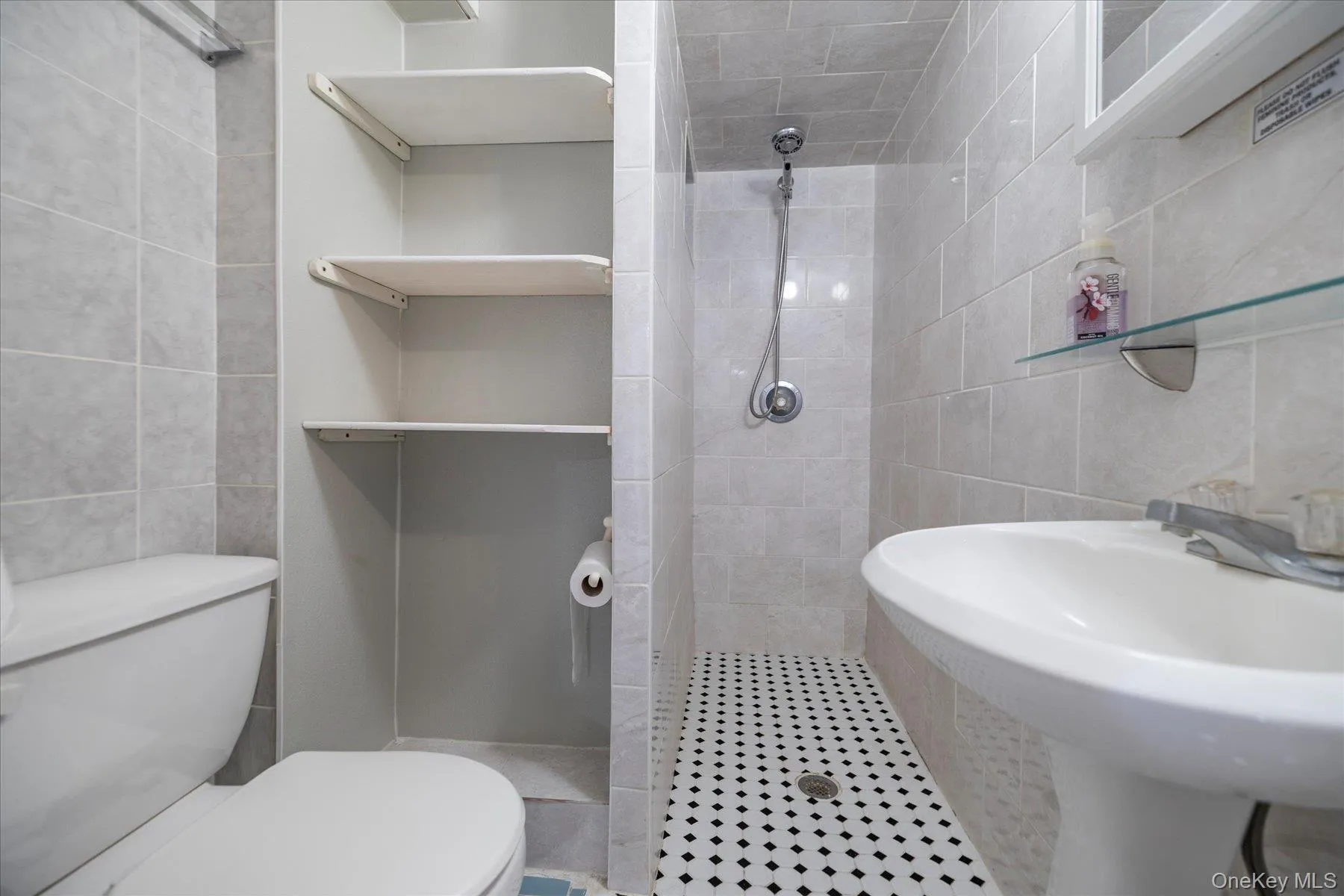 303 Oceanside Parkway, Hempstead, NY, 4 Bedrooms Bedrooms, 8 Rooms Rooms,2 BathroomsBathrooms,Residential,For Rent,Oceanside,0,1027309 303 Oceanside Parkway, Hempstead, NY, 4 Bedrooms Bedrooms, 8 Rooms Rooms,2 BathroomsBathrooms,Residential,For Rent,Oceanside,0,1027309
