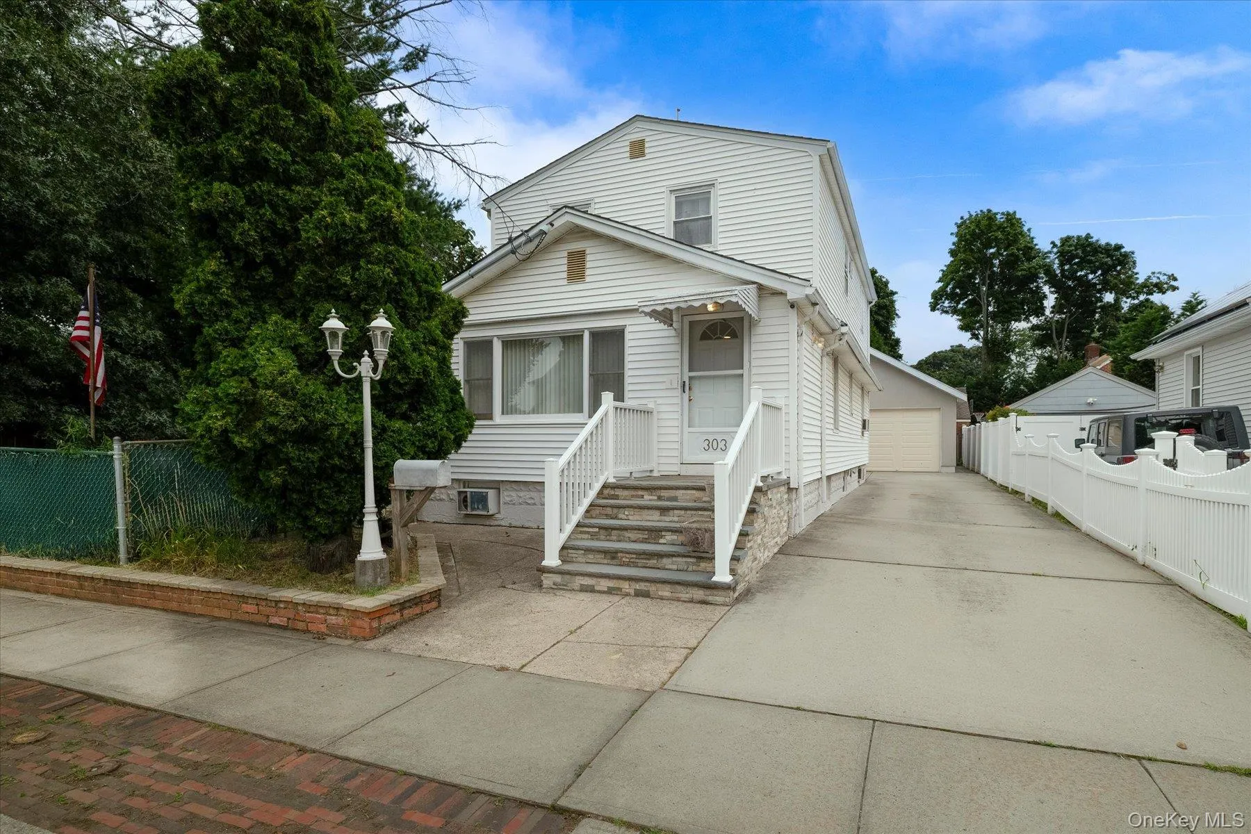303 Oceanside Parkway, Hempstead, NY, 4 Bedrooms Bedrooms, 8 Rooms Rooms,2 BathroomsBathrooms,Residential,For Rent,Oceanside,0,1027309 303 Oceanside Parkway, Hempstead, NY, 4 Bedrooms Bedrooms, 8 Rooms Rooms,2 BathroomsBathrooms,Residential,For Rent,Oceanside,0,1027309