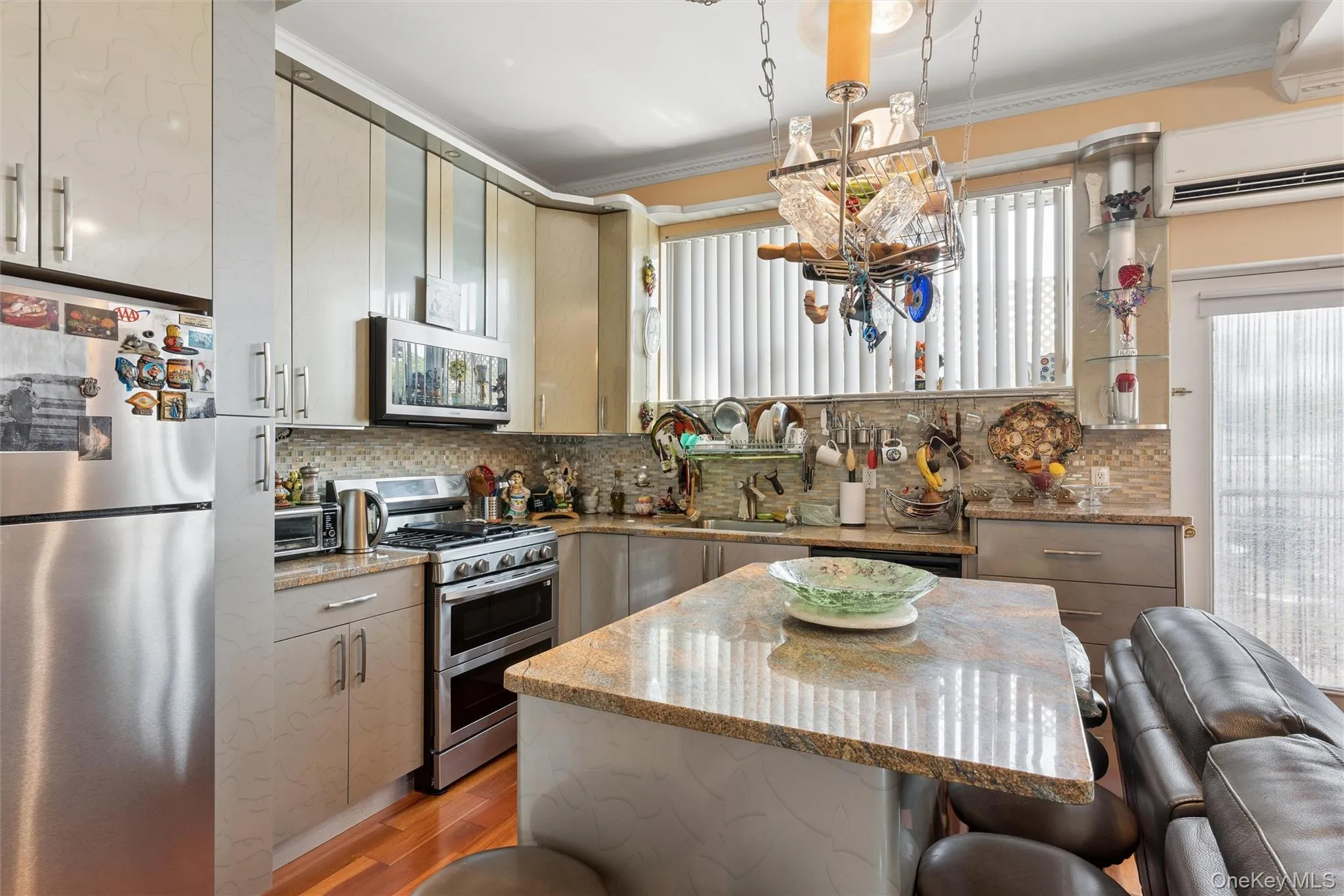 2370 62nd Street, New York, NY, 2 Bedrooms Bedrooms, 4 Rooms Rooms,2 BathroomsBathrooms,Residential,For Rent,62nd,0,1027311 2370 62nd Street, New York, NY, 2 Bedrooms Bedrooms, 4 Rooms Rooms,2 BathroomsBathrooms,Residential,For Rent,62nd,0,1027311