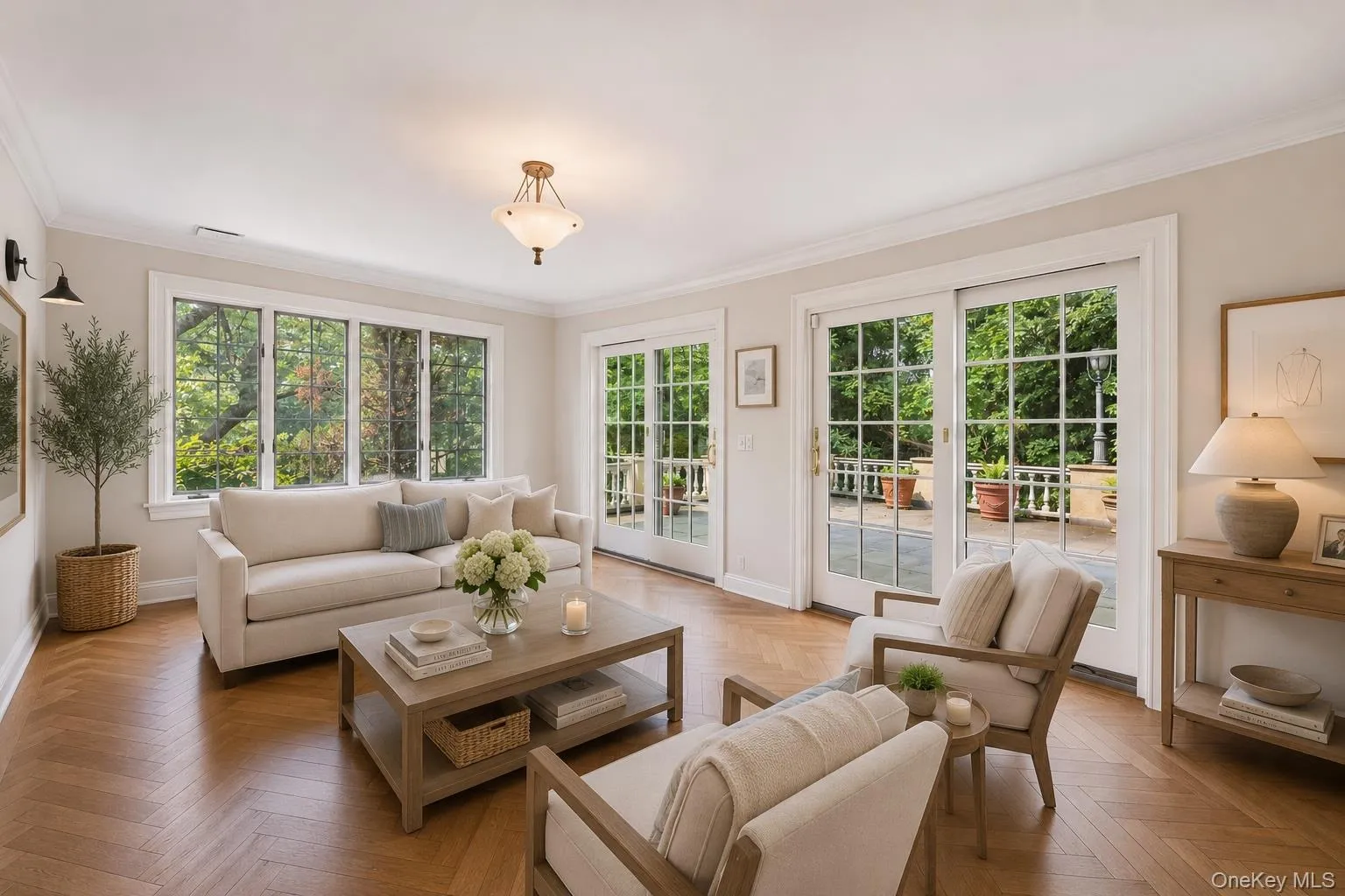 Virtually staged Sunroom. Virtually staged Sunroom.