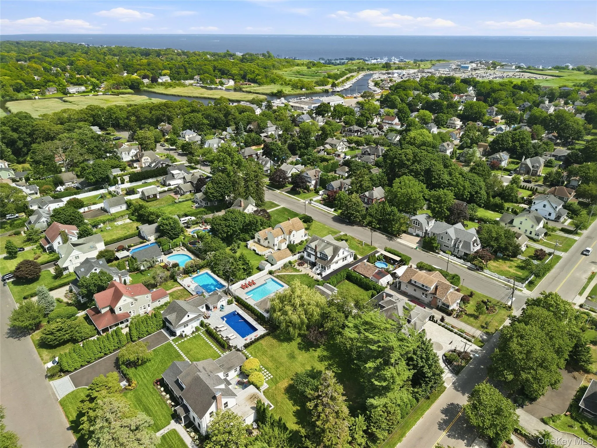 11 Hampton Street, Islip, NY, 4 Bedrooms Bedrooms, 8 Rooms Rooms,2 BathroomsBathrooms,Residential,For Rent,Hampton,0,1027313 11 Hampton Street, Islip, NY, 4 Bedrooms Bedrooms, 8 Rooms Rooms,2 BathroomsBathrooms,Residential,For Rent,Hampton,0,1027313