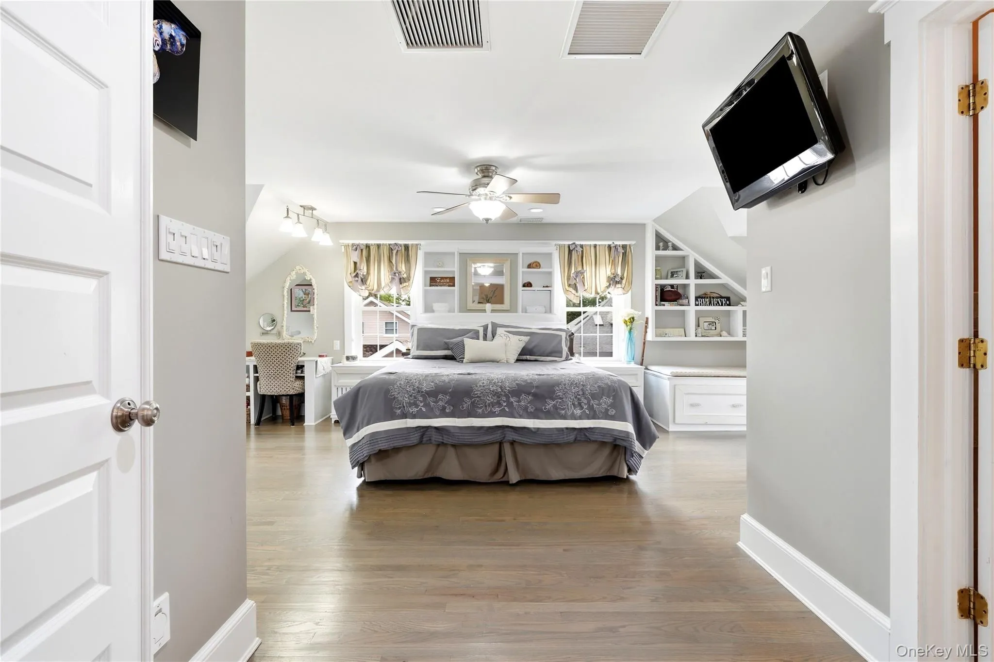 11 Hampton Street, Islip, NY, 4 Bedrooms Bedrooms, 8 Rooms Rooms,2 BathroomsBathrooms,Residential,For Rent,Hampton,0,1027313 11 Hampton Street, Islip, NY, 4 Bedrooms Bedrooms, 8 Rooms Rooms,2 BathroomsBathrooms,Residential,For Rent,Hampton,0,1027313