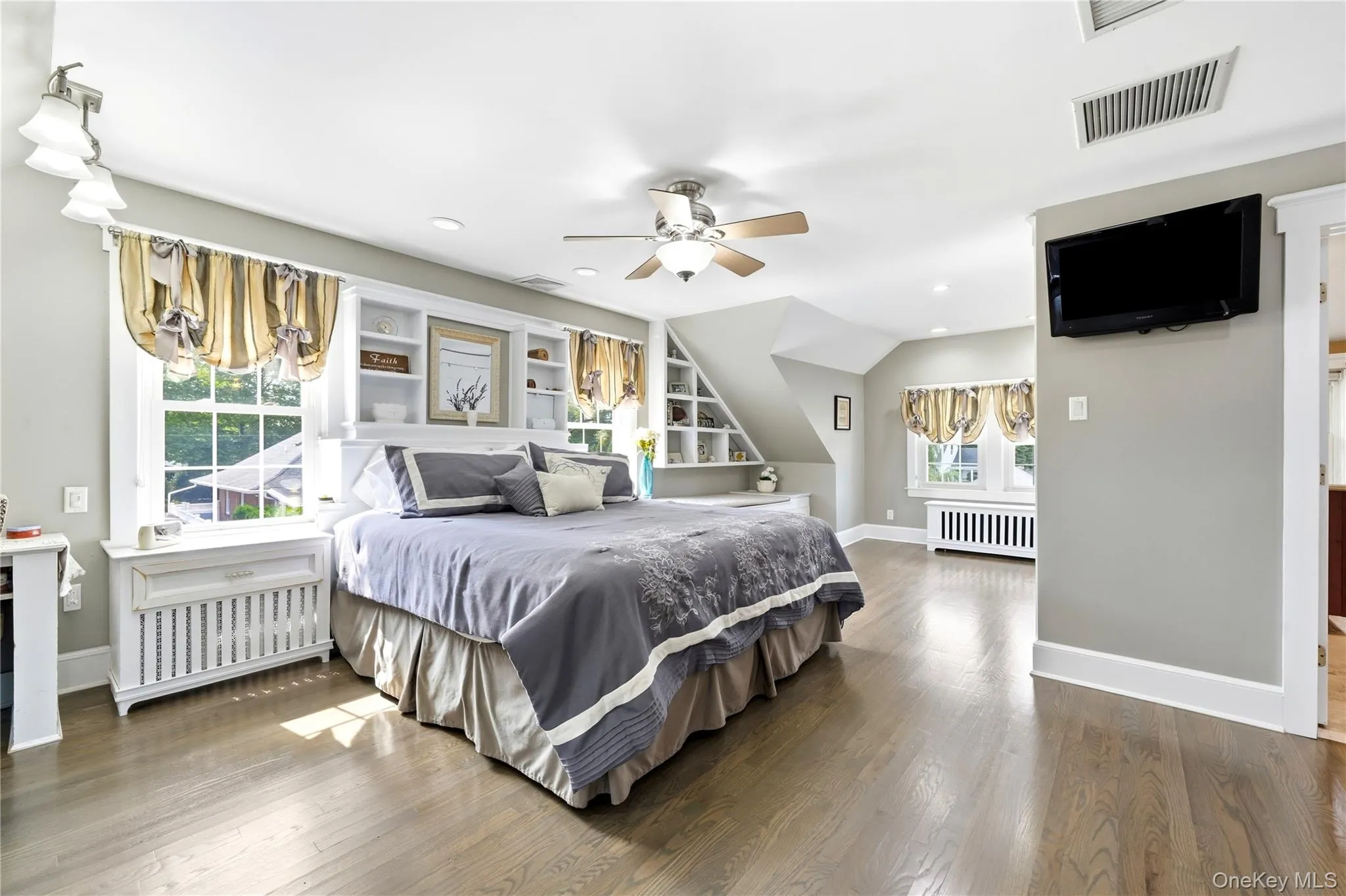 11 Hampton Street, Islip, NY, 4 Bedrooms Bedrooms, 8 Rooms Rooms,2 BathroomsBathrooms,Residential,For Rent,Hampton,0,1027313 11 Hampton Street, Islip, NY, 4 Bedrooms Bedrooms, 8 Rooms Rooms,2 BathroomsBathrooms,Residential,For Rent,Hampton,0,1027313
