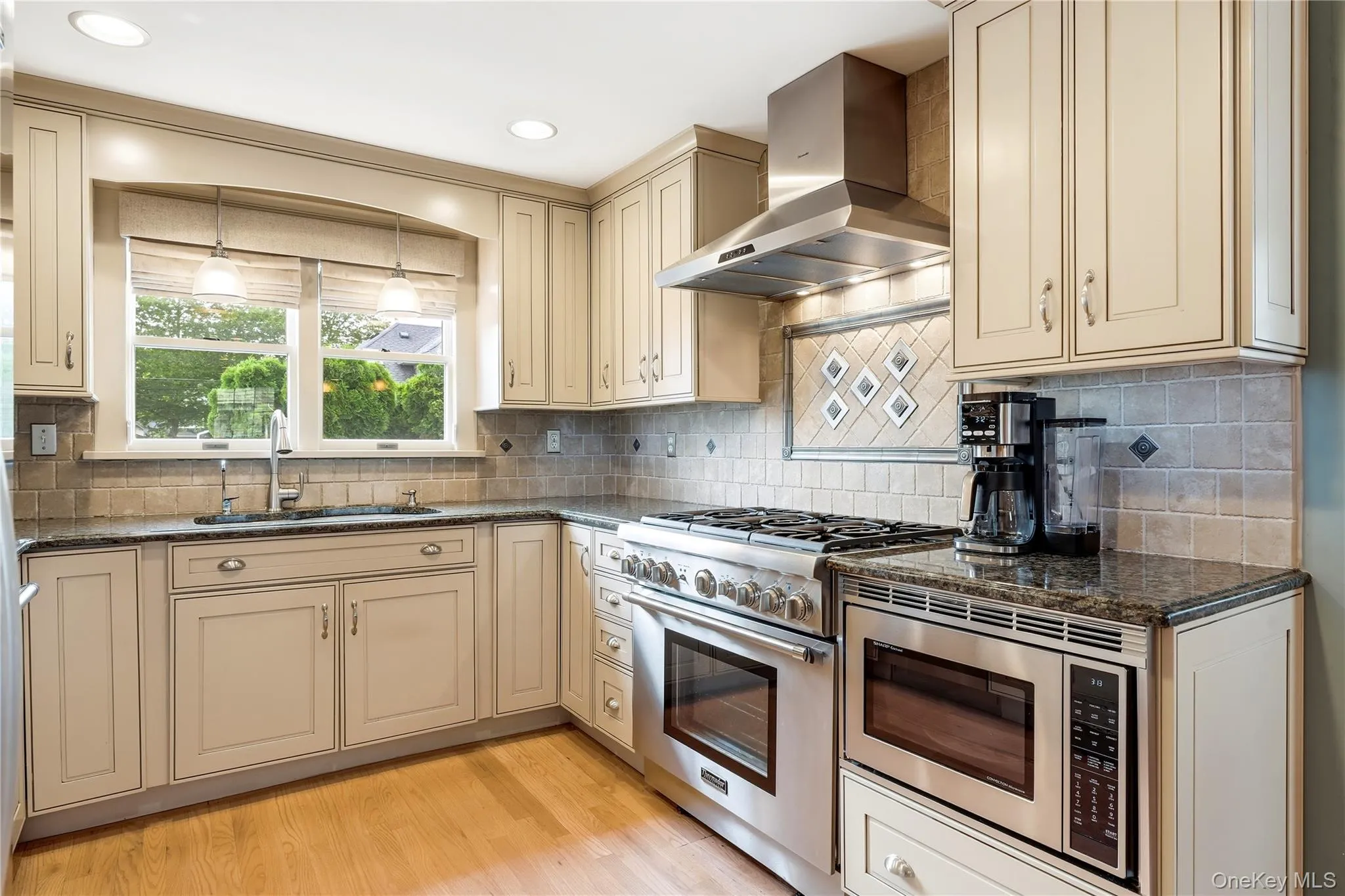 11 Hampton Street, Islip, NY, 4 Bedrooms Bedrooms, 8 Rooms Rooms,2 BathroomsBathrooms,Residential,For Rent,Hampton,0,1027313 11 Hampton Street, Islip, NY, 4 Bedrooms Bedrooms, 8 Rooms Rooms,2 BathroomsBathrooms,Residential,For Rent,Hampton,0,1027313