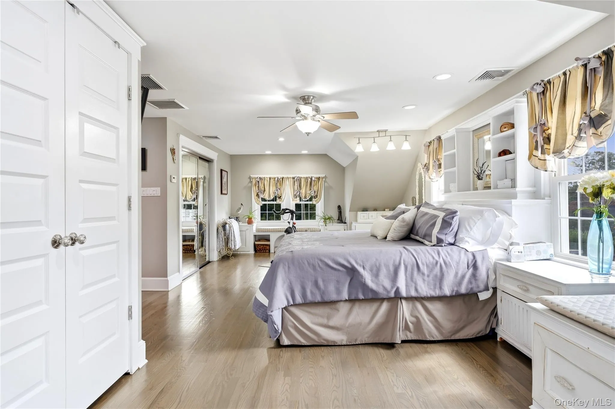 11 Hampton Street, Islip, NY, 4 Bedrooms Bedrooms, 8 Rooms Rooms,2 BathroomsBathrooms,Residential,For Rent,Hampton,0,1027313 11 Hampton Street, Islip, NY, 4 Bedrooms Bedrooms, 8 Rooms Rooms,2 BathroomsBathrooms,Residential,For Rent,Hampton,0,1027313