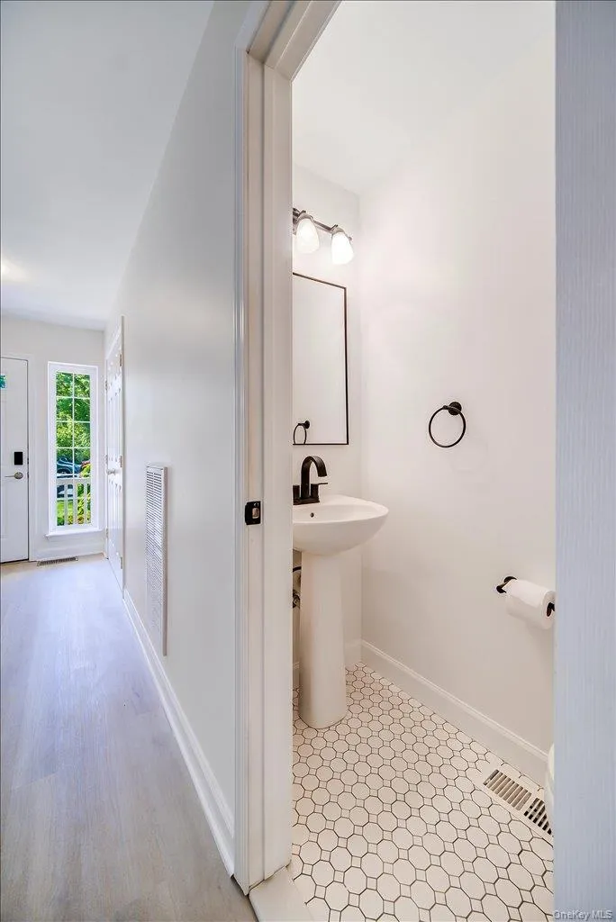 6204 High Ridge Court, Fishkill, NY, 3 Bedrooms Bedrooms, 11 Rooms Rooms,2 BathroomsBathrooms,Residential,For Rent,High Ridge,0,1027323 6204 High Ridge Court, Fishkill, NY, 3 Bedrooms Bedrooms, 11 Rooms Rooms,2 BathroomsBathrooms,Residential,For Rent,High Ridge,0,1027323