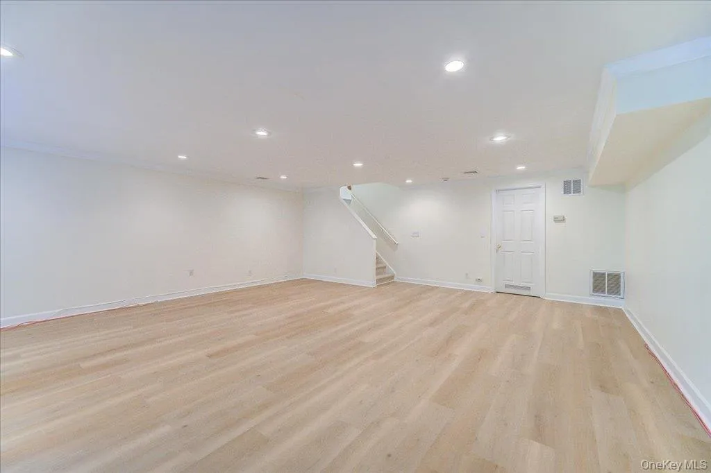 6204 High Ridge Court, Fishkill, NY, 3 Bedrooms Bedrooms, 11 Rooms Rooms,2 BathroomsBathrooms,Residential,For Rent,High Ridge,0,1027323 6204 High Ridge Court, Fishkill, NY, 3 Bedrooms Bedrooms, 11 Rooms Rooms,2 BathroomsBathrooms,Residential,For Rent,High Ridge,0,1027323