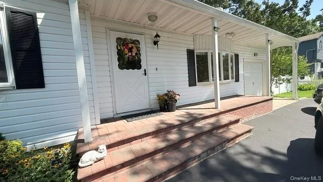 37 Hampton Avenue, Brookhaven, NY, 4 Bedrooms Bedrooms, 8 Rooms Rooms,2 BathroomsBathrooms,Residential,For Rent,Hampton,0,1027325 37 Hampton Avenue, Brookhaven, NY, 4 Bedrooms Bedrooms, 8 Rooms Rooms,2 BathroomsBathrooms,Residential,For Rent,Hampton,0,1027325