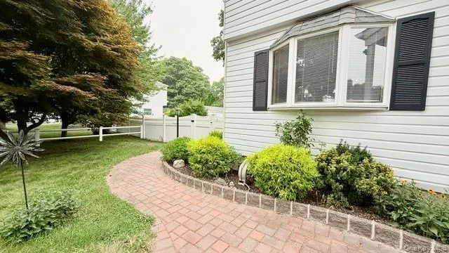 37 Hampton Avenue, Brookhaven, NY, 4 Bedrooms Bedrooms, 8 Rooms Rooms,2 BathroomsBathrooms,Residential,For Rent,Hampton,0,1027325 37 Hampton Avenue, Brookhaven, NY, 4 Bedrooms Bedrooms, 8 Rooms Rooms,2 BathroomsBathrooms,Residential,For Rent,Hampton,0,1027325