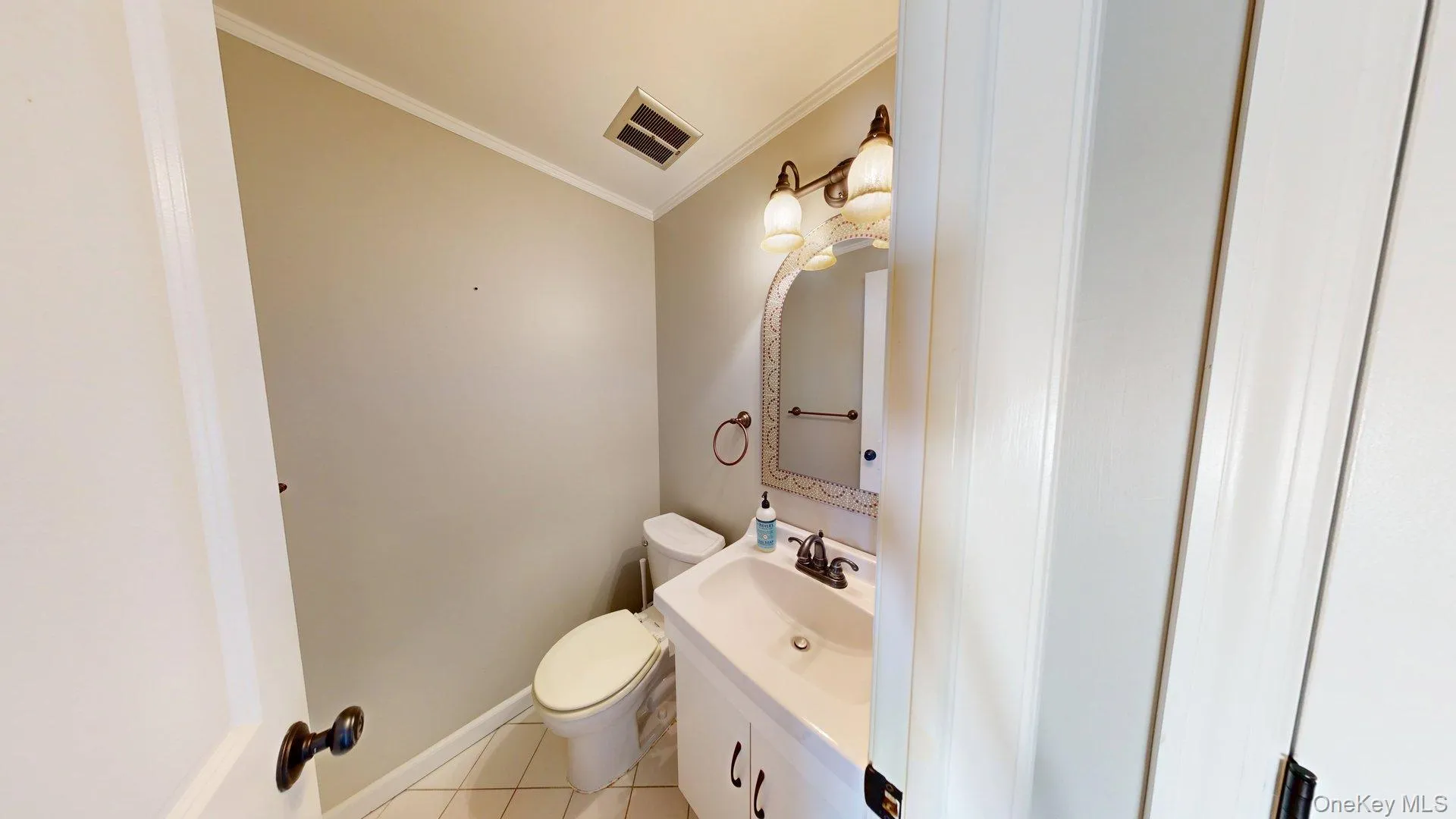 604 Blue Ridge Drive, Brookhaven, NY, 1 Bedroom Bedrooms, 5 Rooms Rooms,1 BathroomBathrooms,Residential,For Rent,Blue Ridge,0,1027326 604 Blue Ridge Drive, Brookhaven, NY, 1 Bedroom Bedrooms, 5 Rooms Rooms,1 BathroomBathrooms,Residential,For Rent,Blue Ridge,0,1027326