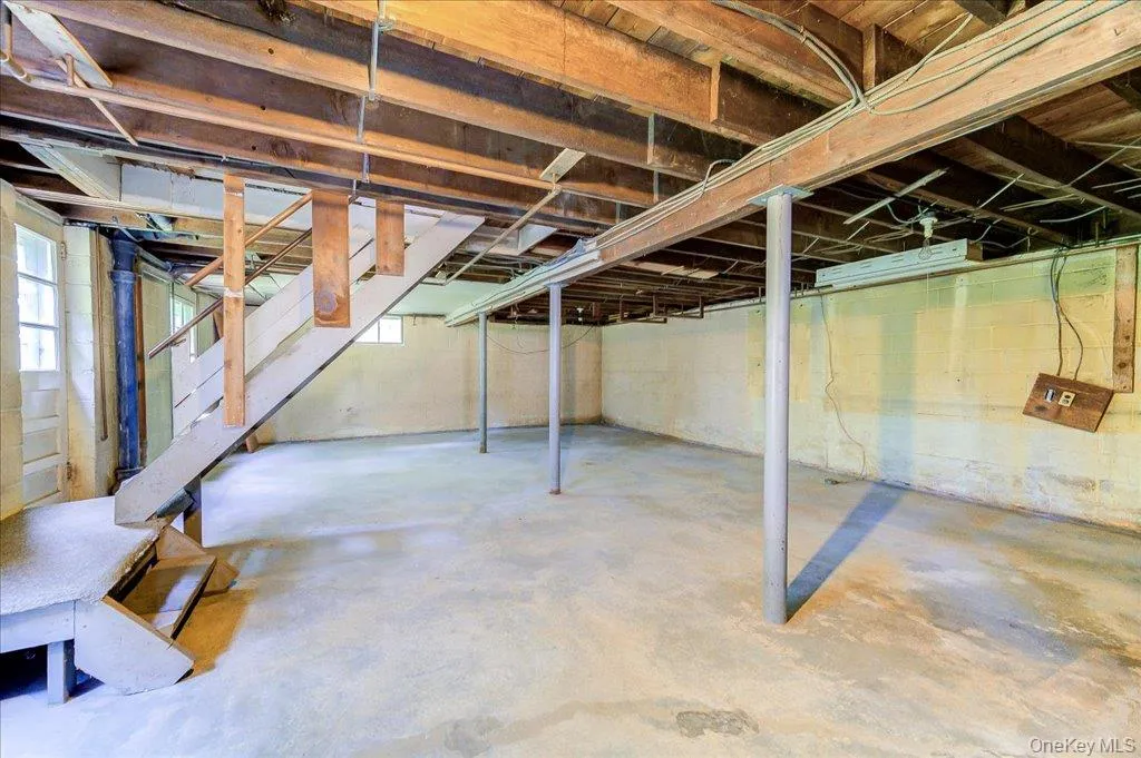 15 Nightingale Road, Bedford, NY, 4 Bedrooms Bedrooms, 8 Rooms Rooms,2 BathroomsBathrooms,Residential,For Rent,Nightingale,0,1027327 15 Nightingale Road, Bedford, NY, 4 Bedrooms Bedrooms, 8 Rooms Rooms,2 BathroomsBathrooms,Residential,For Rent,Nightingale,0,1027327