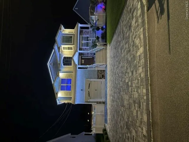 30 Berger Avenue, Babylon, NY, 4 Bedrooms Bedrooms, 7 Rooms Rooms,2 BathroomsBathrooms,Residential,For Rent,Berger,0,1027328 30 Berger Avenue, Babylon, NY, 4 Bedrooms Bedrooms, 7 Rooms Rooms,2 BathroomsBathrooms,Residential,For Rent,Berger,0,1027328