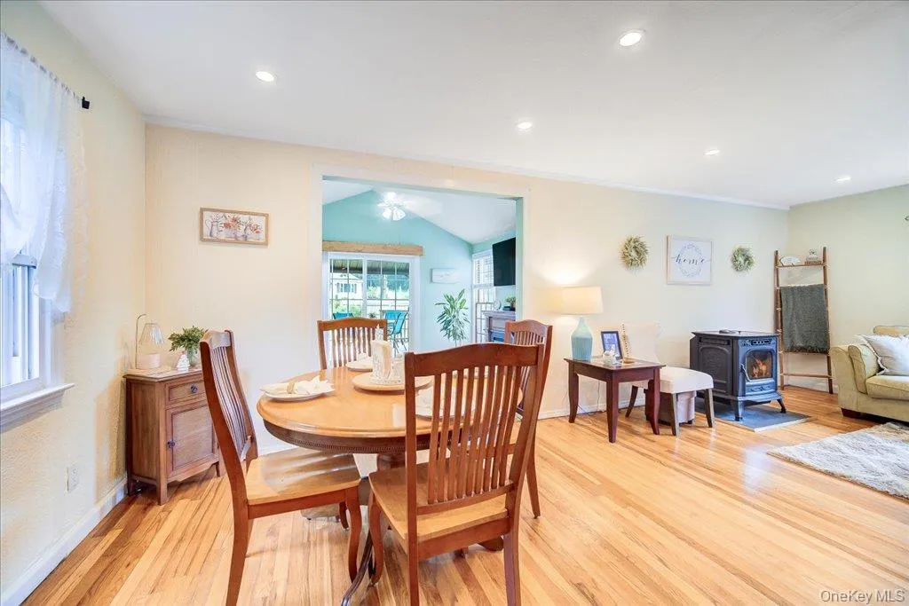 17 Brian Road, Poughkeepsie (town), NY, 3 Bedrooms Bedrooms, 9 Rooms Rooms,1 BathroomBathrooms,Residential,For Rent,Brian,0,1027331 17 Brian Road, Poughkeepsie (town), NY, 3 Bedrooms Bedrooms, 9 Rooms Rooms,1 BathroomBathrooms,Residential,For Rent,Brian,0,1027331