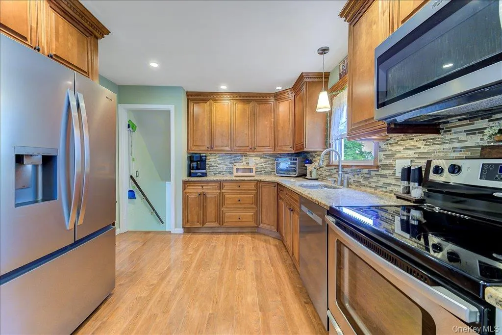 17 Brian Road, Poughkeepsie (town), NY, 3 Bedrooms Bedrooms, 9 Rooms Rooms,1 BathroomBathrooms,Residential,For Rent,Brian,0,1027331 17 Brian Road, Poughkeepsie (town), NY, 3 Bedrooms Bedrooms, 9 Rooms Rooms,1 BathroomBathrooms,Residential,For Rent,Brian,0,1027331