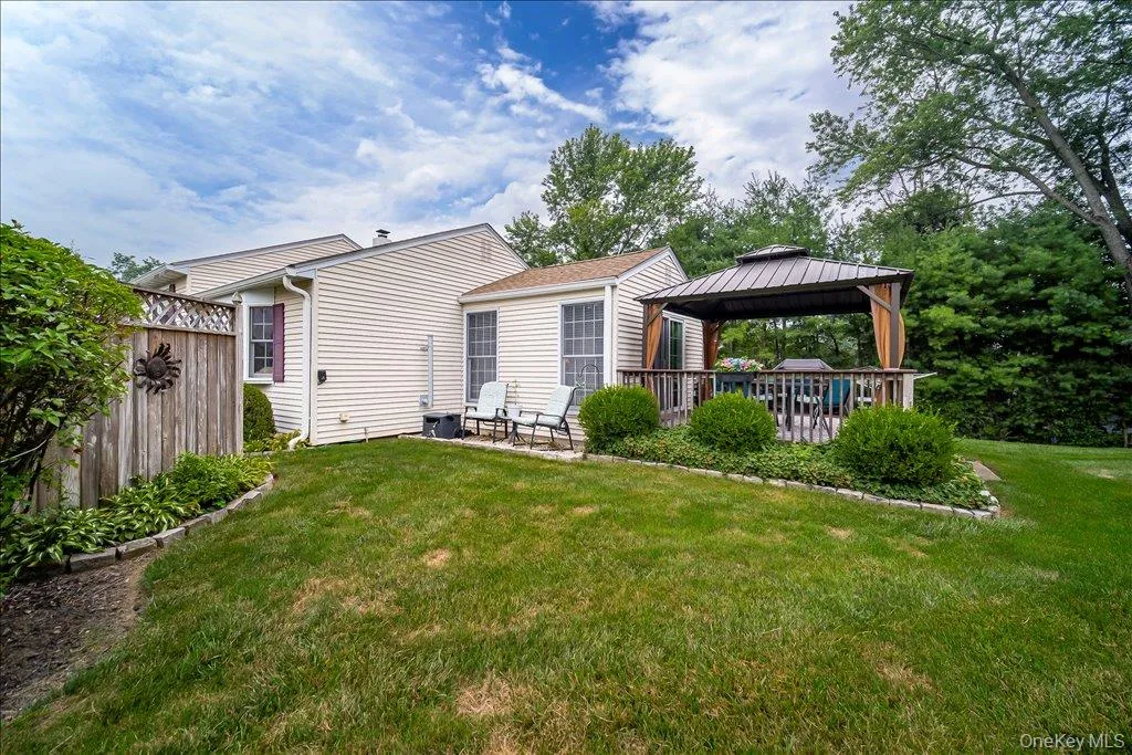 17 Brian Road, Poughkeepsie (town), NY, 3 Bedrooms Bedrooms, 9 Rooms Rooms,1 BathroomBathrooms,Residential,For Rent,Brian,0,1027331 17 Brian Road, Poughkeepsie (town), NY, 3 Bedrooms Bedrooms, 9 Rooms Rooms,1 BathroomBathrooms,Residential,For Rent,Brian,0,1027331