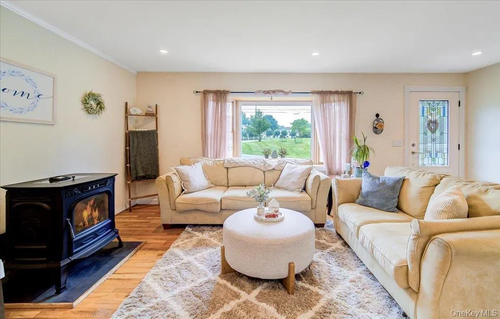 17 Brian Road, Poughkeepsie (town), NY, 3 Bedrooms Bedrooms, 9 Rooms Rooms,1 BathroomBathrooms,Residential,For Rent,Brian,0,1027331 17 Brian Road, Poughkeepsie (town), NY, 3 Bedrooms Bedrooms, 9 Rooms Rooms,1 BathroomBathrooms,Residential,For Rent,Brian,0,1027331
