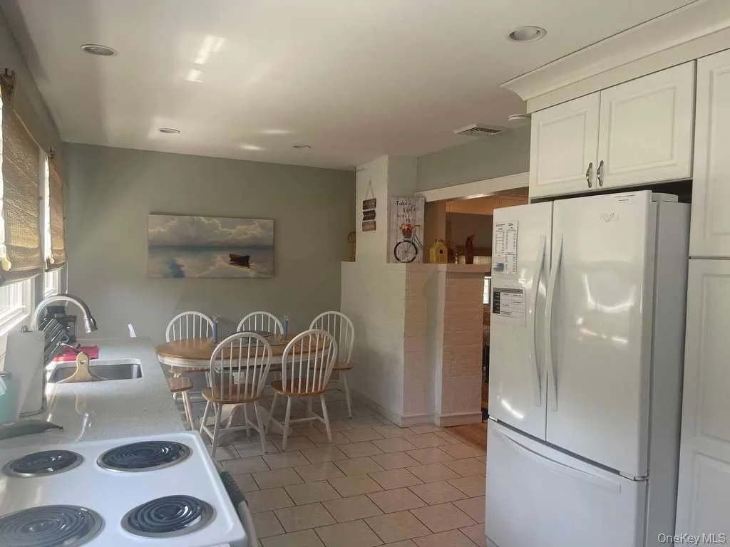 40 Atlantic Avenue, Islip, NY, 4 Bedrooms Bedrooms, 8 Rooms Rooms,2 BathroomsBathrooms,Residential,For Rent,Atlantic,0,1027345 40 Atlantic Avenue, Islip, NY, 4 Bedrooms Bedrooms, 8 Rooms Rooms,2 BathroomsBathrooms,Residential,For Rent,Atlantic,0,1027345