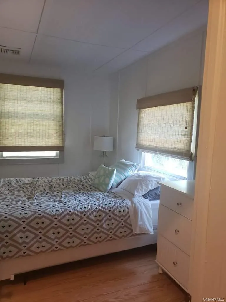40 Atlantic Avenue, Islip, NY, 4 Bedrooms Bedrooms, 8 Rooms Rooms,2 BathroomsBathrooms,Residential,For Rent,Atlantic,0,1027345 40 Atlantic Avenue, Islip, NY, 4 Bedrooms Bedrooms, 8 Rooms Rooms,2 BathroomsBathrooms,Residential,For Rent,Atlantic,0,1027345
