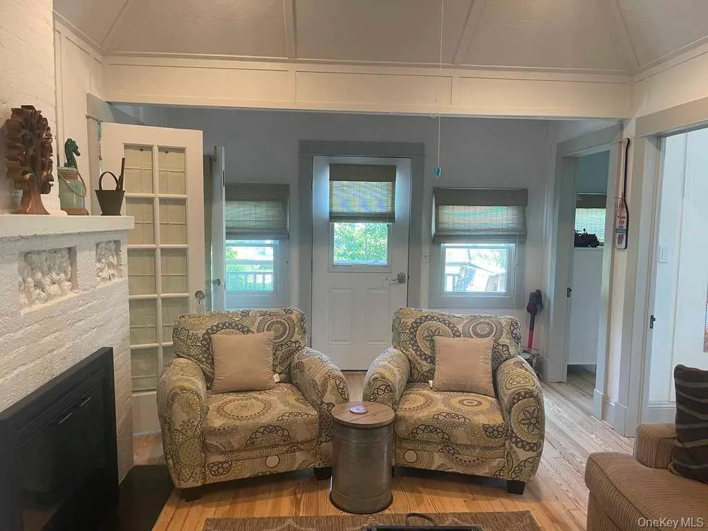 40 Atlantic Avenue, Islip, NY, 4 Bedrooms Bedrooms, 8 Rooms Rooms,2 BathroomsBathrooms,Residential,For Rent,Atlantic,0,1027345 40 Atlantic Avenue, Islip, NY, 4 Bedrooms Bedrooms, 8 Rooms Rooms,2 BathroomsBathrooms,Residential,For Rent,Atlantic,0,1027345