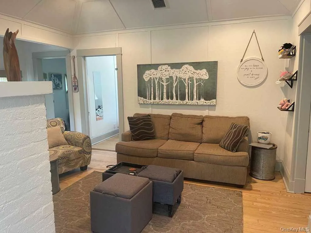 40 Atlantic Avenue, Islip, NY, 4 Bedrooms Bedrooms, 8 Rooms Rooms,2 BathroomsBathrooms,Residential,For Rent,Atlantic,0,1027345 40 Atlantic Avenue, Islip, NY, 4 Bedrooms Bedrooms, 8 Rooms Rooms,2 BathroomsBathrooms,Residential,For Rent,Atlantic,0,1027345