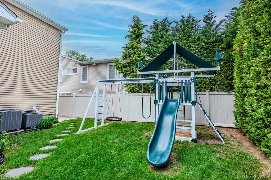 3343 Seawane Drive, Hempstead, NY, 4 Bedrooms Bedrooms, 9 Rooms Rooms,3 BathroomsBathrooms,Residential,For Rent,Seawane,0,1027349 3343 Seawane Drive, Hempstead, NY, 4 Bedrooms Bedrooms, 9 Rooms Rooms,3 BathroomsBathrooms,Residential,For Rent,Seawane,0,1027349