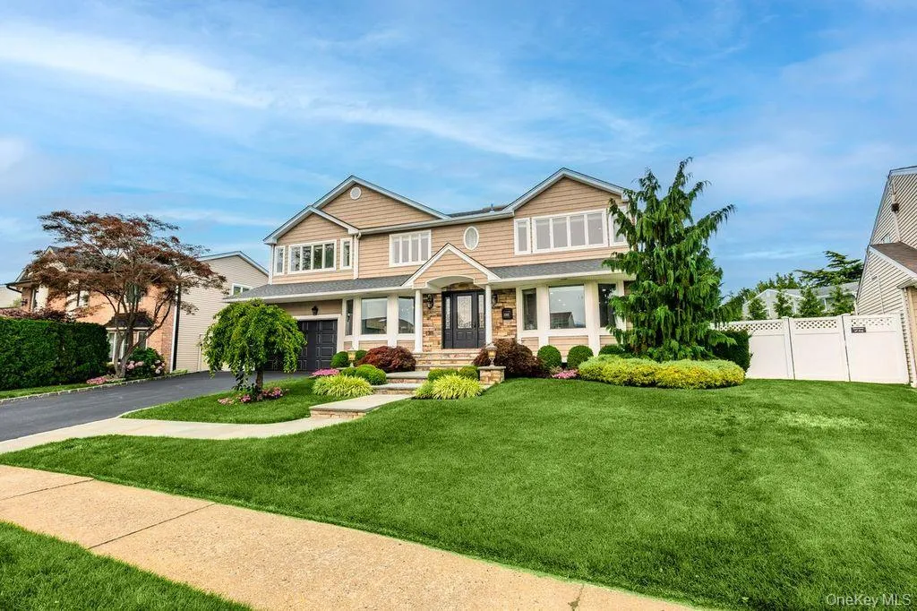 3343 Seawane Drive, Hempstead, NY, 4 Bedrooms Bedrooms, 9 Rooms Rooms,3 BathroomsBathrooms,Residential,For Rent,Seawane,0,1027349 3343 Seawane Drive, Hempstead, NY, 4 Bedrooms Bedrooms, 9 Rooms Rooms,3 BathroomsBathrooms,Residential,For Rent,Seawane,0,1027349