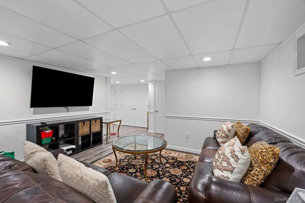 3343 Seawane Drive, Hempstead, NY, 4 Bedrooms Bedrooms, 9 Rooms Rooms,3 BathroomsBathrooms,Residential,For Rent,Seawane,0,1027349 3343 Seawane Drive, Hempstead, NY, 4 Bedrooms Bedrooms, 9 Rooms Rooms,3 BathroomsBathrooms,Residential,For Rent,Seawane,0,1027349
